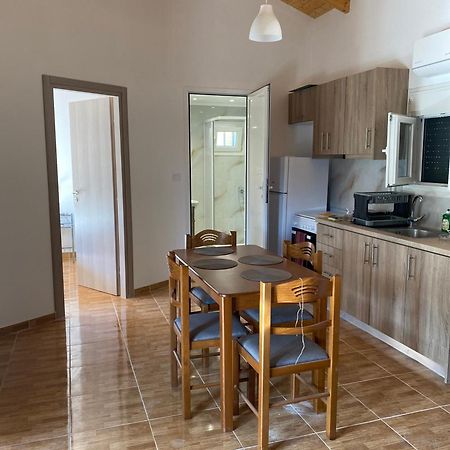 Babis Apartment Áyios Nikítas Exterior foto